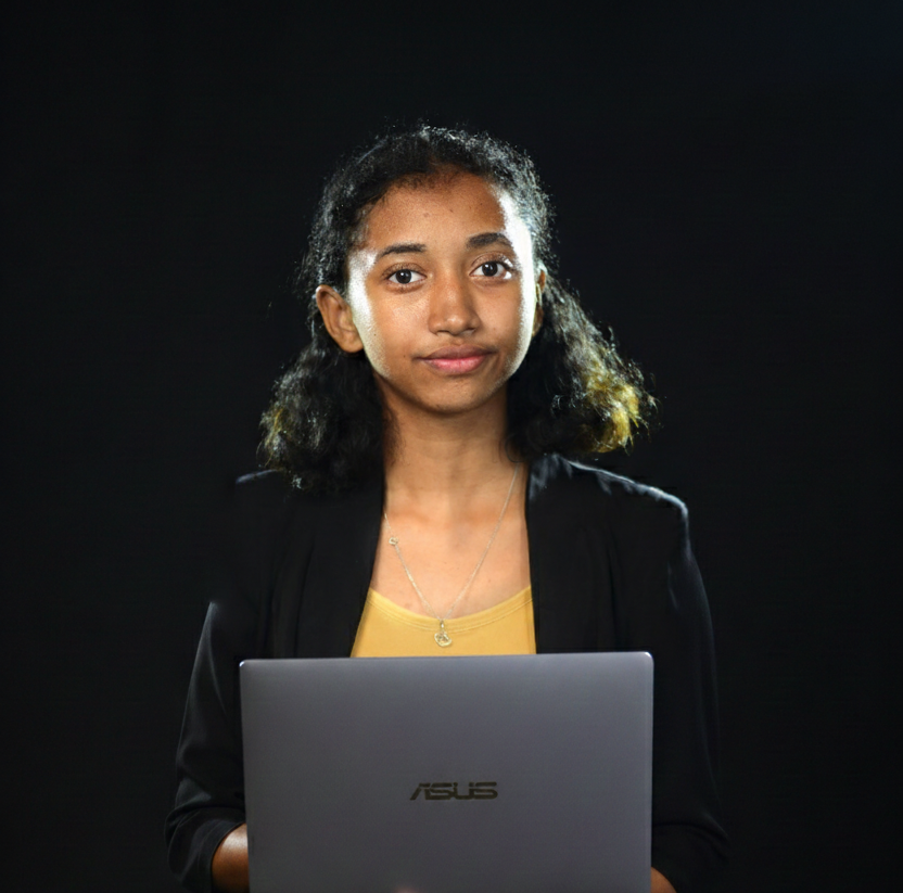 Lynda Hantahery - Architecte de présence digitale